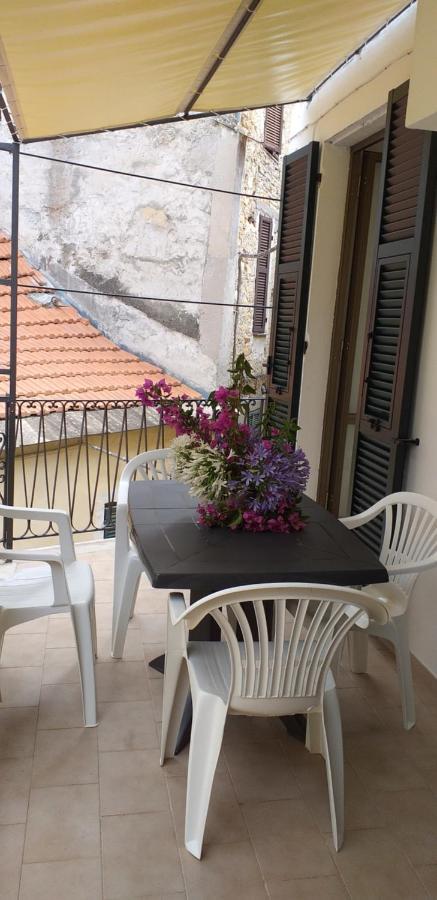Countryhouse Traversa Du Furnu Imperia Buitenkant foto