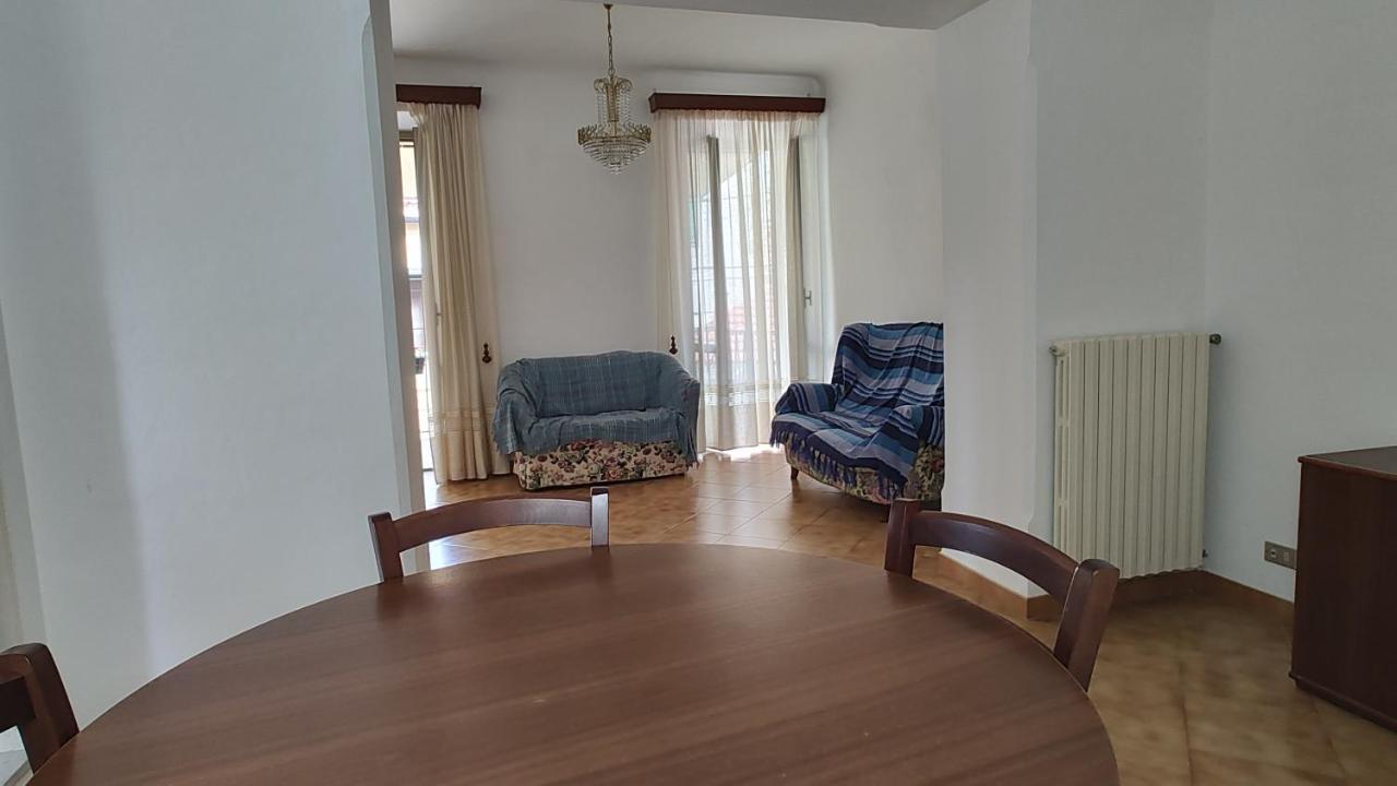 Countryhouse Traversa Du Furnu Imperia Buitenkant foto