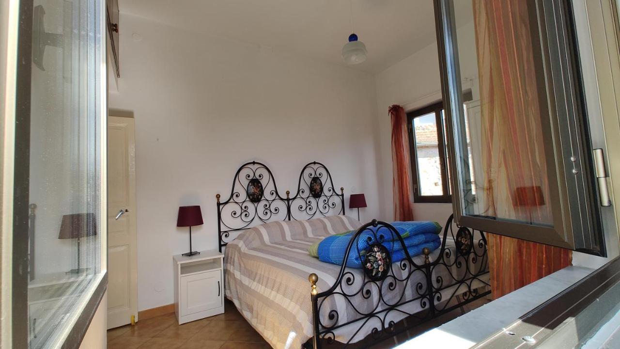 Countryhouse Traversa Du Furnu Imperia Buitenkant foto